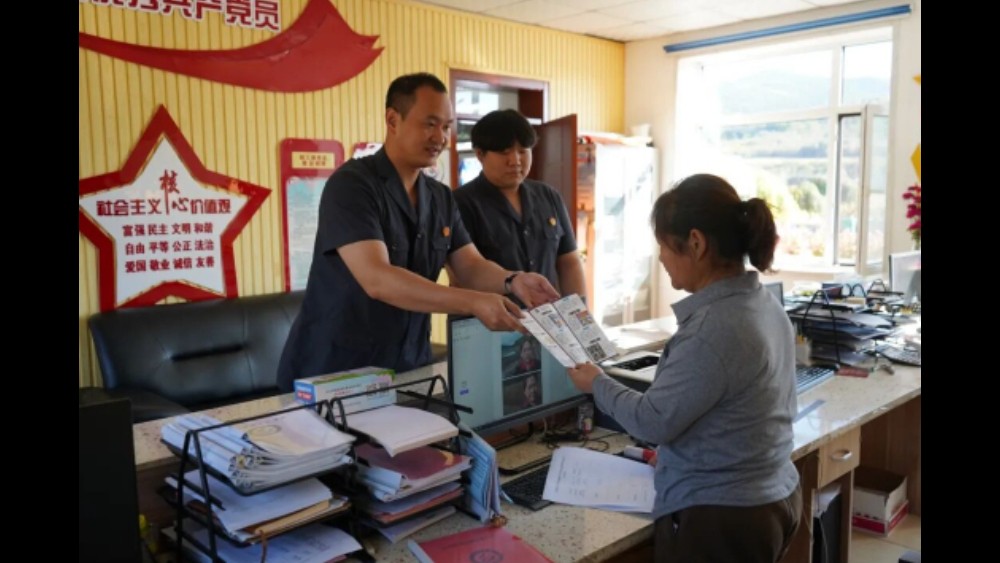 吉林省汪清县法院开展扫黑除恶宣传活动
