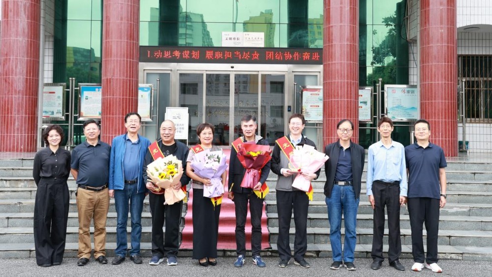 韶华留韵 薪火接力——河南省南阳市卧龙区法院举行干警荣誉退休仪式