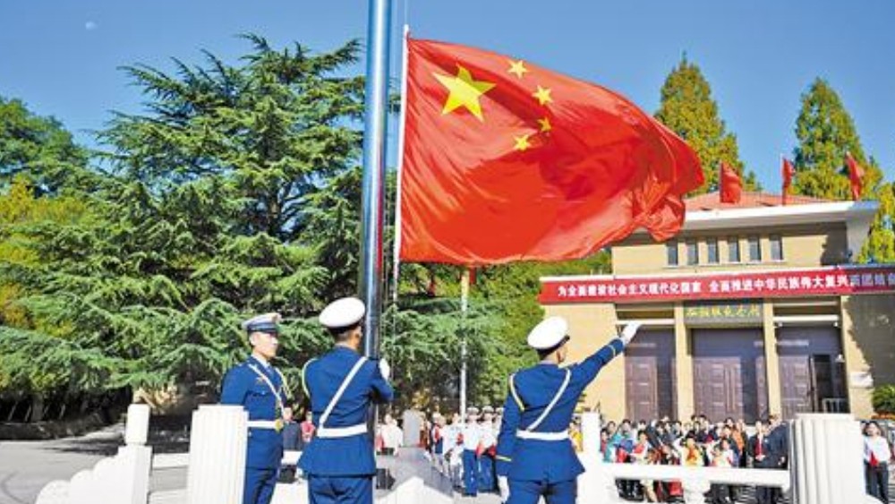 同祝祖国好 共赴新征程
