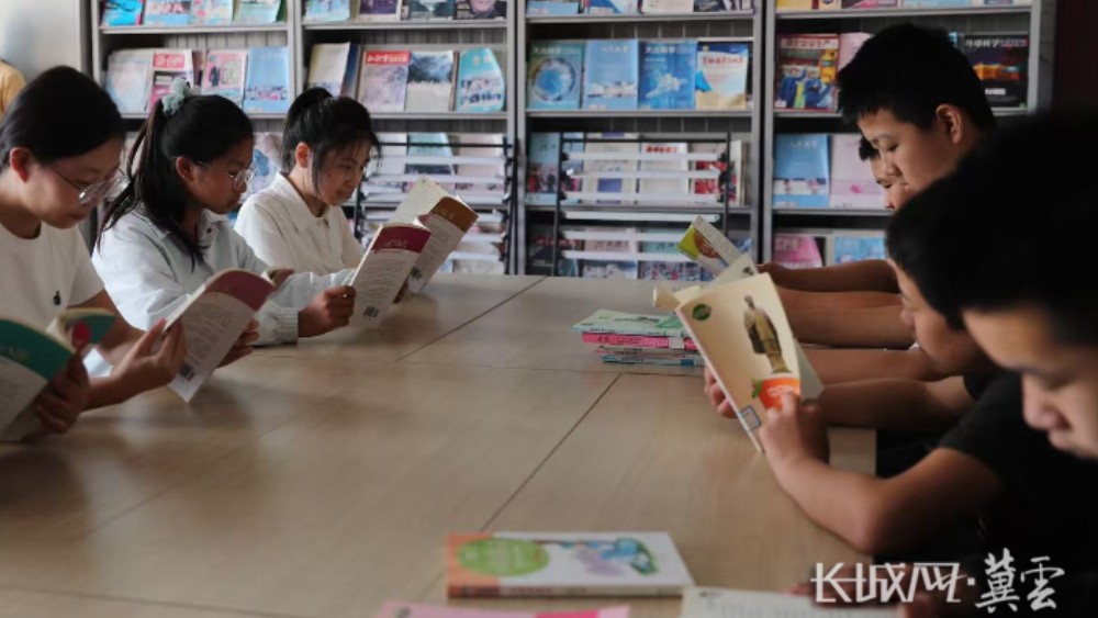 保定顺平：红色经典进校园 厚植少年爱国情怀