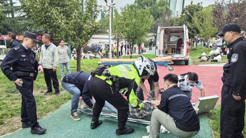 周至公安铁骑快反为生命抢出“黄金时间”