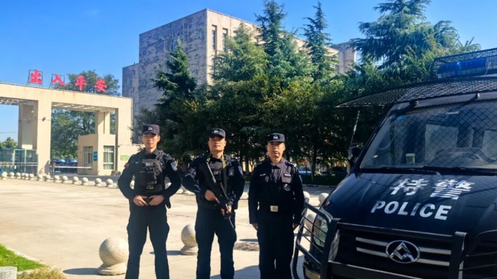 用“警察蓝”守护“中国红” 阎良国庆假期社会治安平稳有序