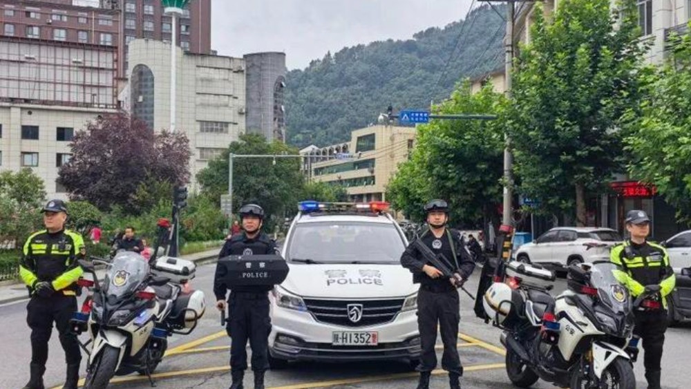 警心向党迎国庆 坚守岗位保平安
