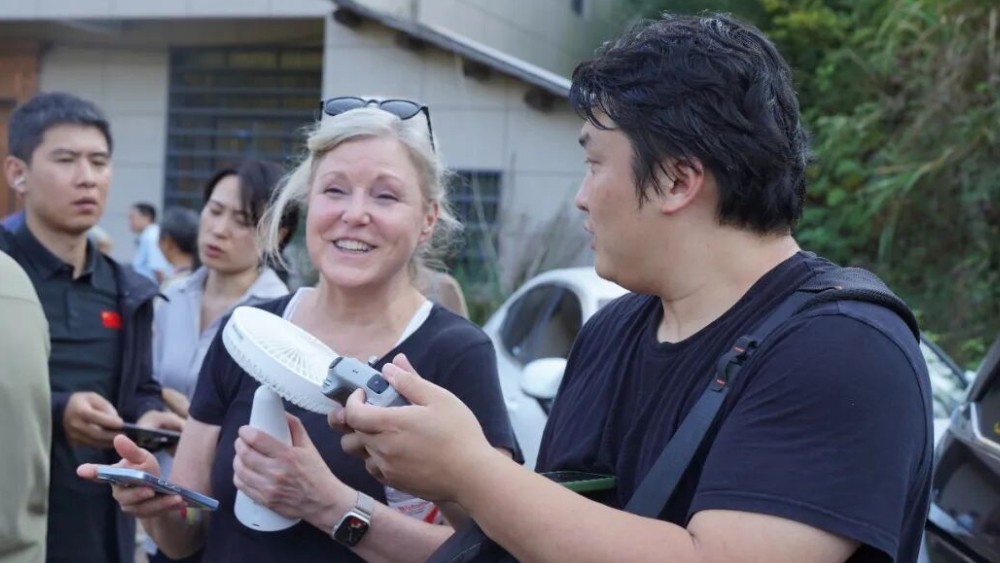 “太棒了！你做到了！” 江西日报记者帮助杜立特突袭者后人确认第14号机坠落点