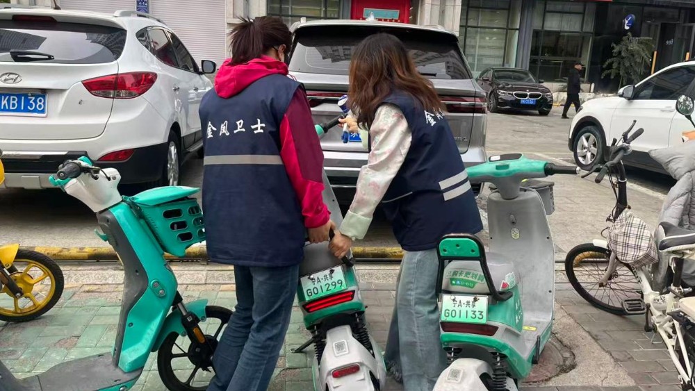 银川市金凤区清馨苑社区：常态整治非机动车 精细治理保畅通