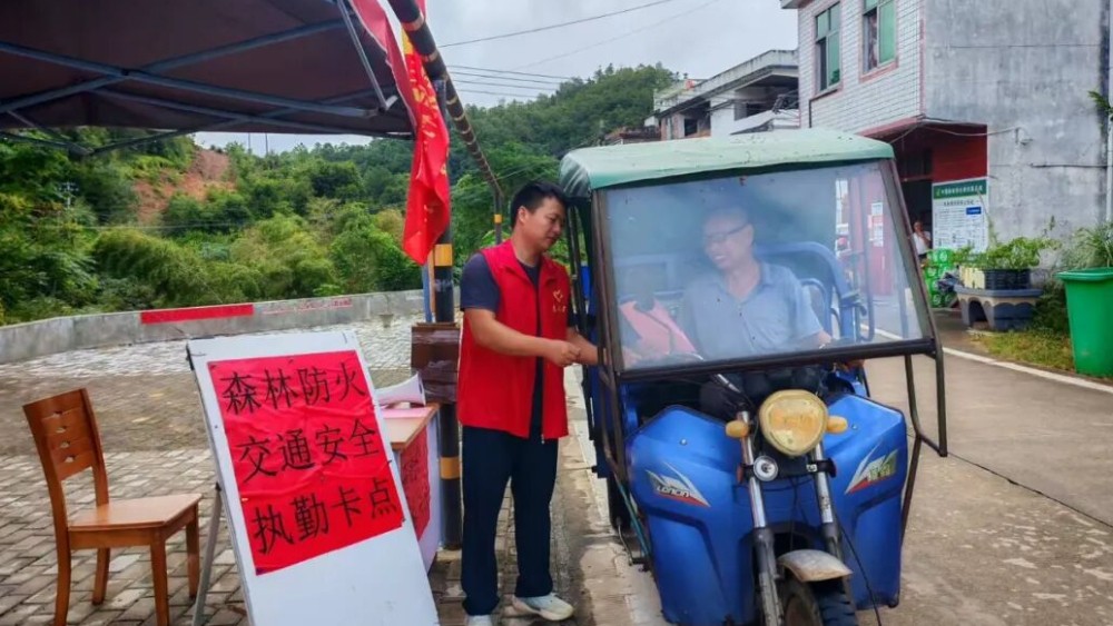 赣县公安：以“小切口”撬动交通治理“大效能