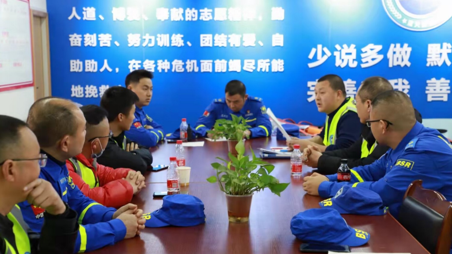初心如磐践使命 公益笃行显担当——记广安公益志愿者邓军先进事迹