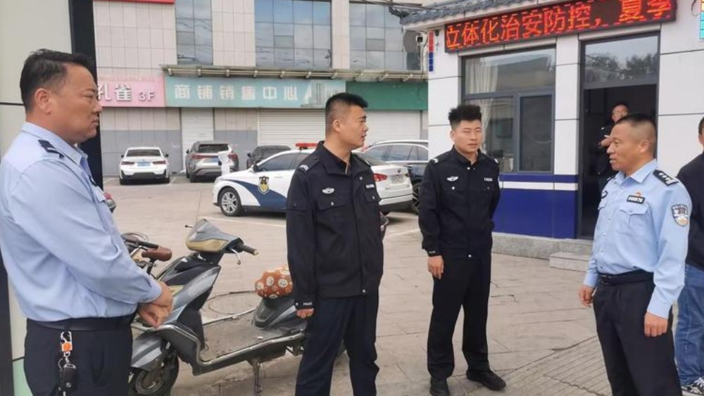 带头下沉一线 实干淬炼作风 神木特巡警以头雁效应激活街面治理效能