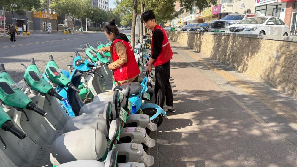 银川市兴庆区康平社区：嗨捞宴小火锅 以烟火初心筑青春梦想