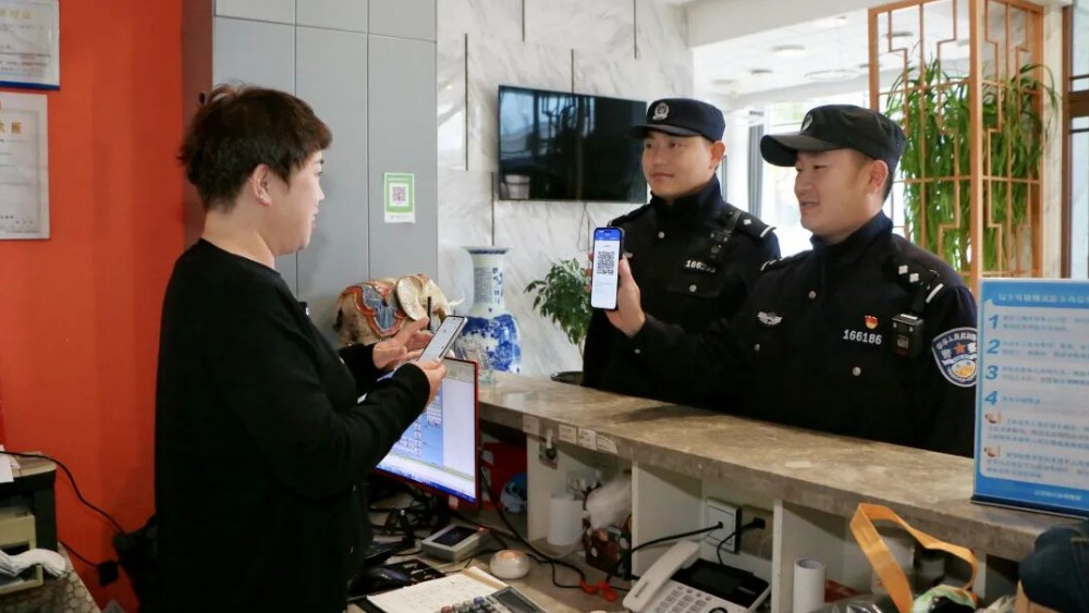 亮码入企，阳光护企！鹤立分局让涉企执法更规范更暖心