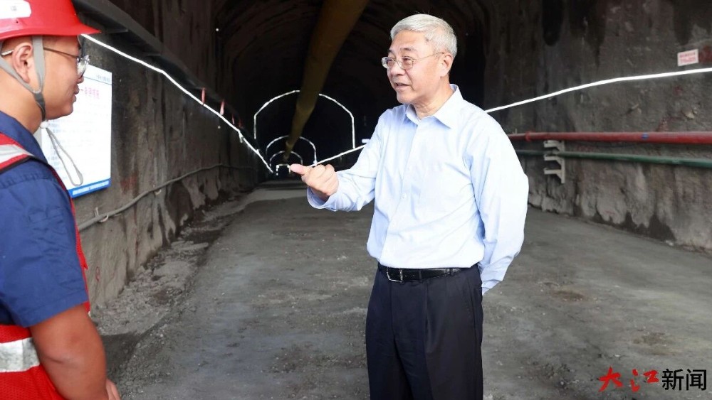 尹弘深入吉安调研固定资产投资、重大项目建设等情况