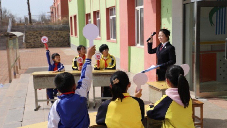 不落下一所村小 不遗忘一名学生