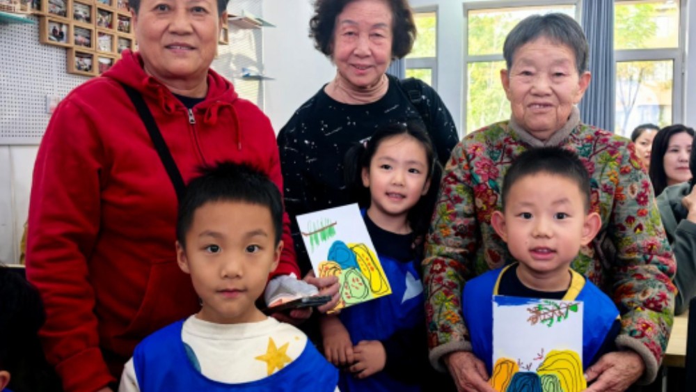 银川市金凤区唐徕社区：稚声暖重阳 邻里话温情