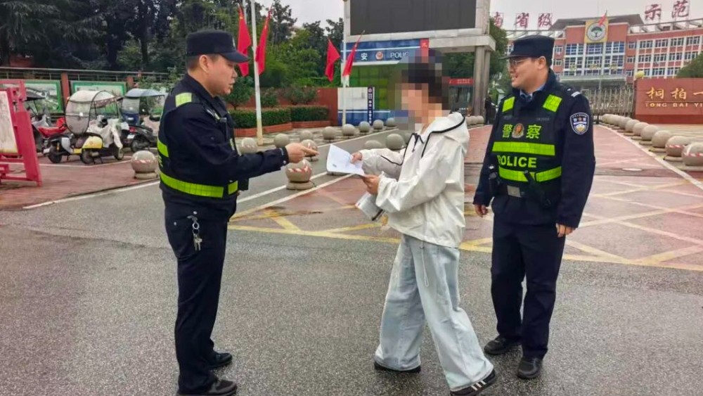 河南省南阳市桐柏县公安局：考生丢失身份证 民警暖心来“助考”