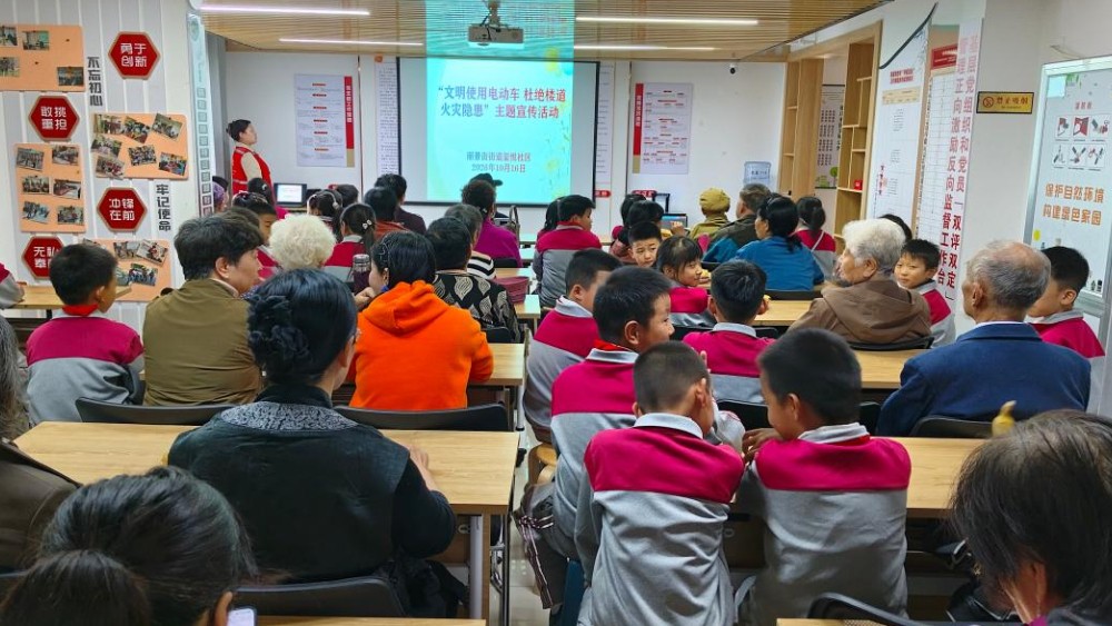 银川市兴庆区玺悦社区：文明使用电动车 杜绝楼道火灾隐患