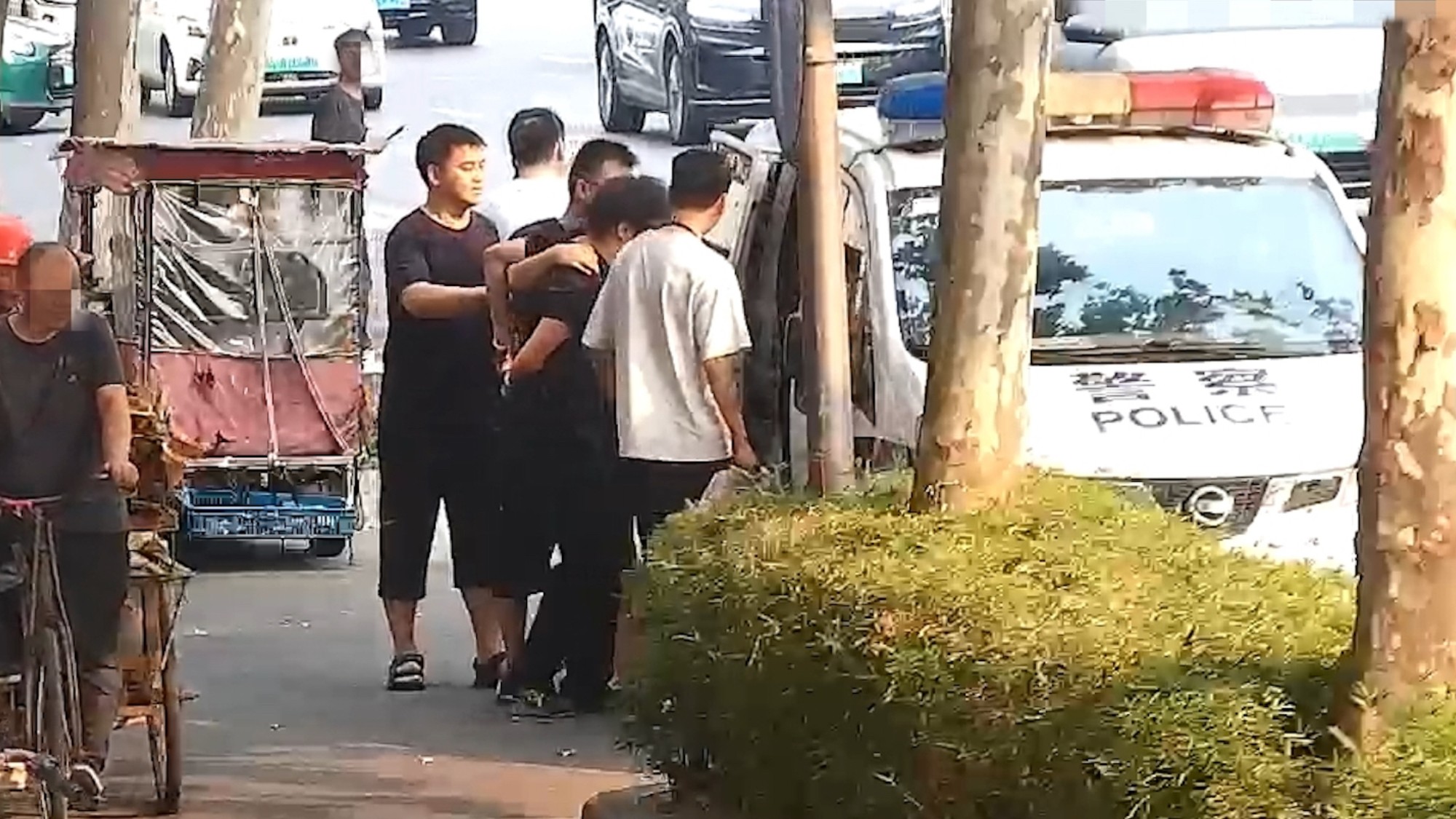冒充孙子打电话上门取钱 成都金牛警方2小时抓获