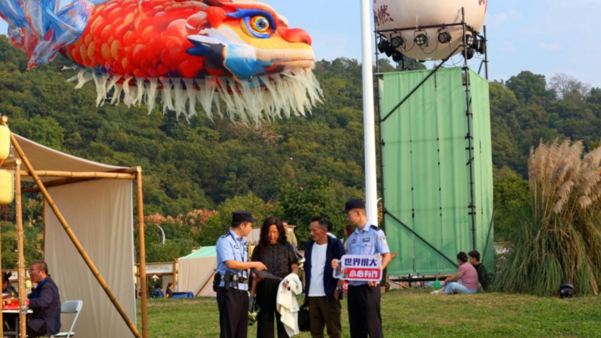 安徽马鞍山：护航李白诗歌节