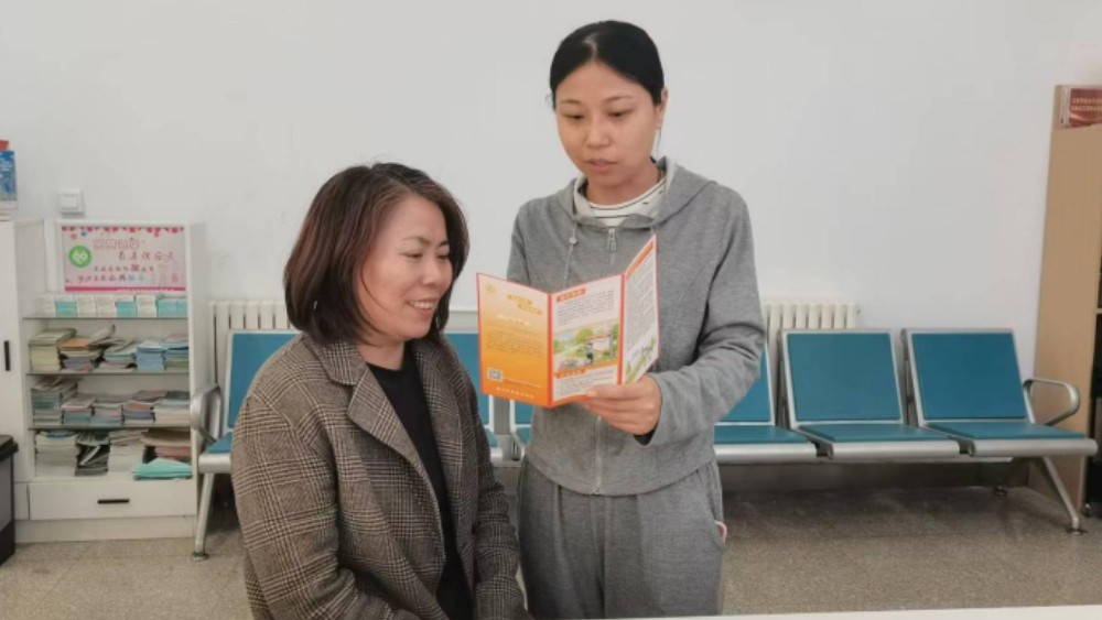 银川市金凤区清馨苑社区：普及殡葬条例新规 弘扬绿色文明新风