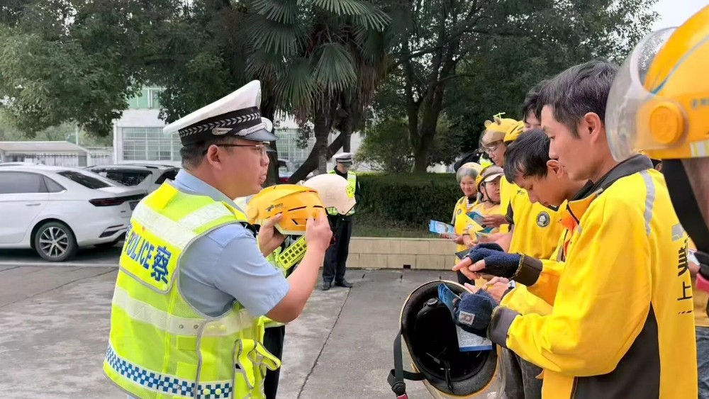 丰城交警：宣讲分场景，平安入人心
