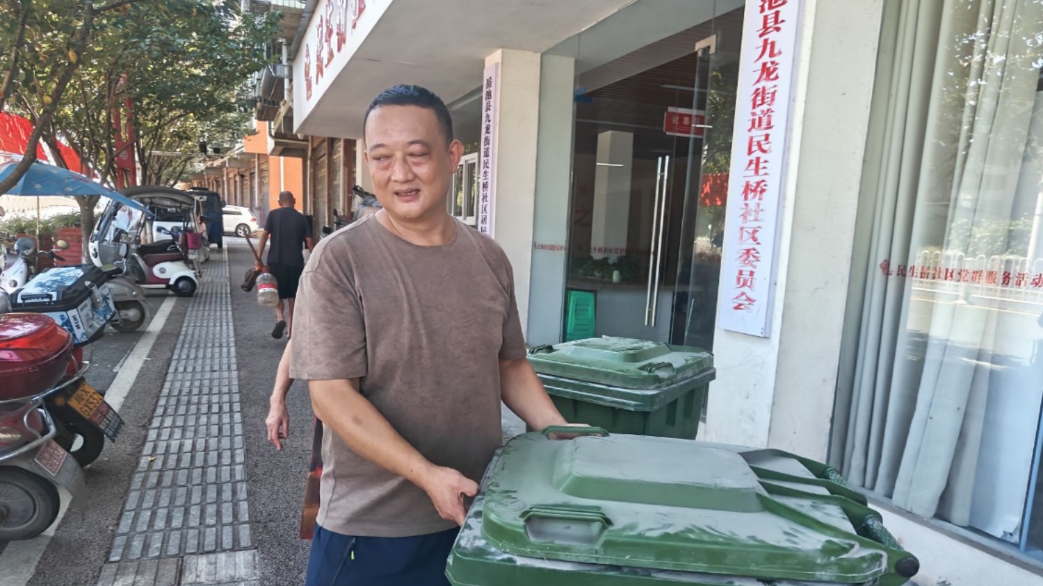 岳池县九龙街道民生桥社区：整治人居环境 闭环回应民诉 擦亮社区宜居底色