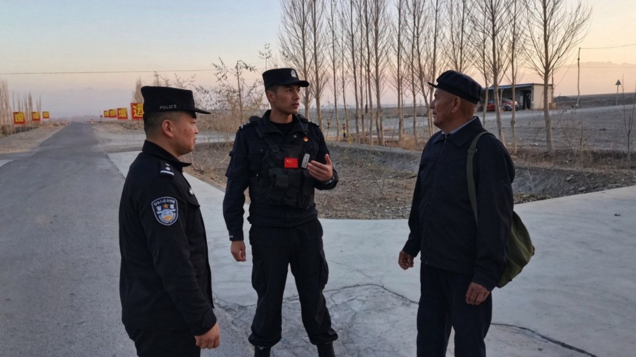 新疆阿克苏边境管理支队库热力边境派出所：别怕，民警送你回家！