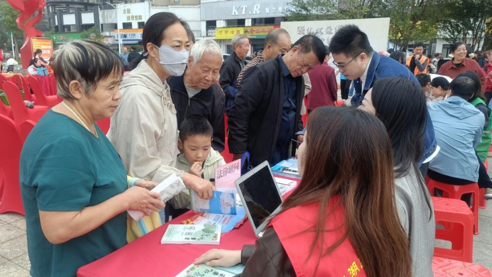 法护银龄 情暖桑榆——南昌市西湖区司法局开展“敬老月”普法活动