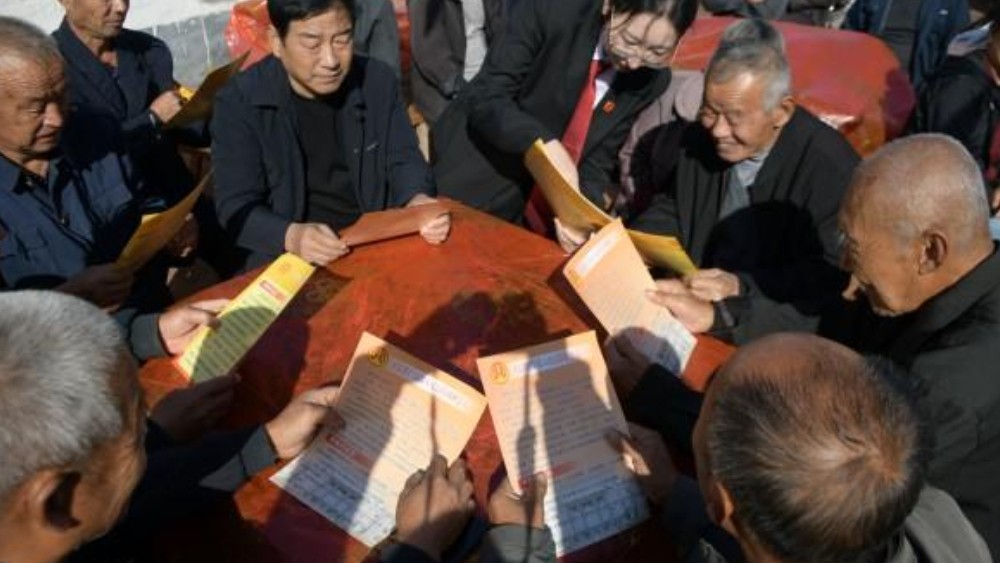 河北广宗法院集市普法送上门 司法便民暖人心