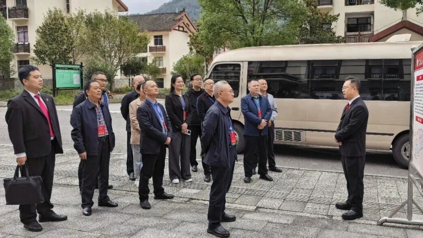 宣汉县人大常委会专题调研县法院民事审判工作