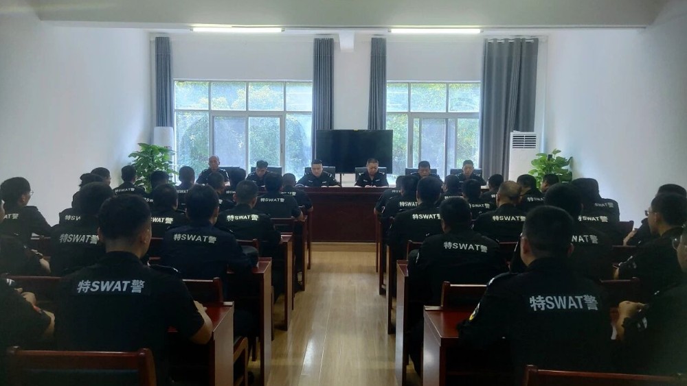 吉安市峡江县公安局特巡警大队：藏蓝铸忠诚 实干护平安