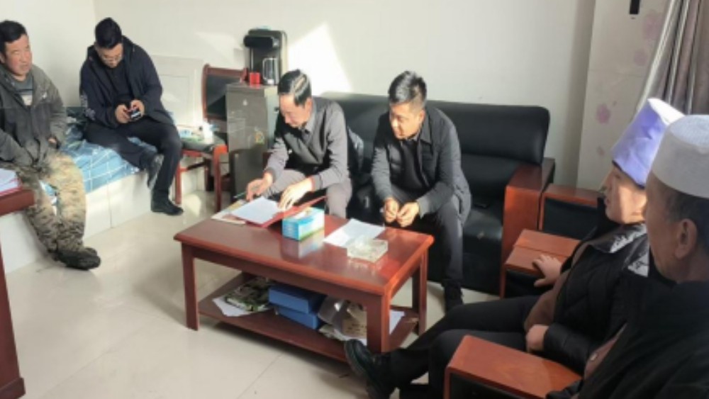 吴忠市红寺堡区柳泉司法所：一杯热茶化心结 满腔真情解纠纷