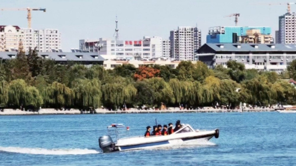守泉城青绿 护黄河安澜