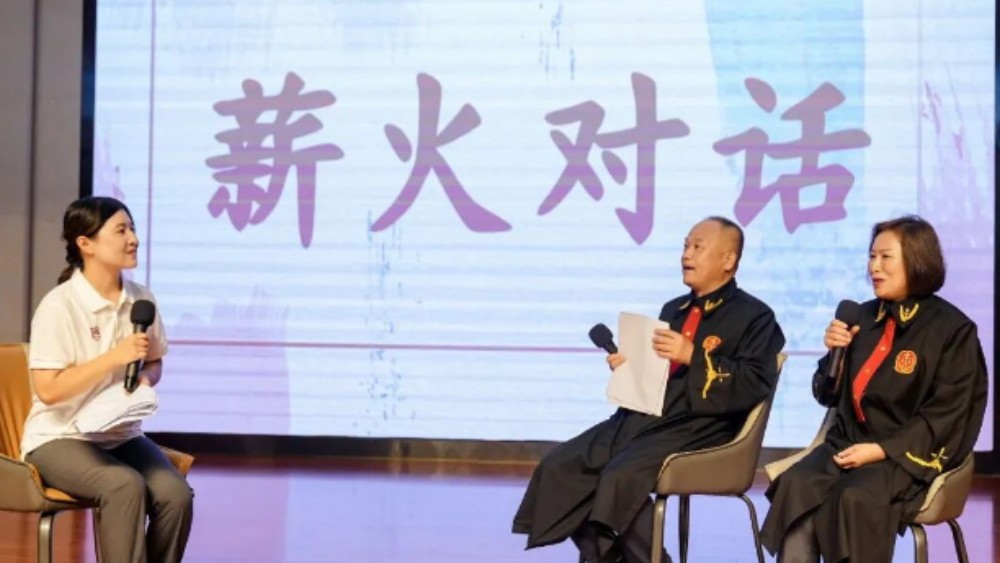 吉林省珲春市法院：余热守公正 薪火续初心