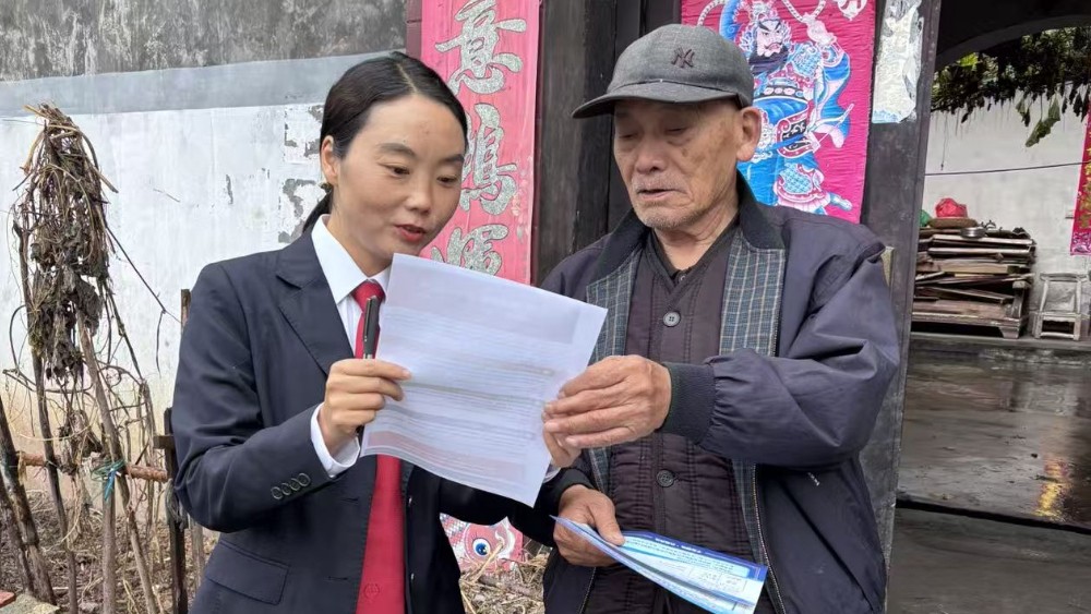 河南省南阳市桐柏县法院：霜寒法暖 护佑“一老一小”