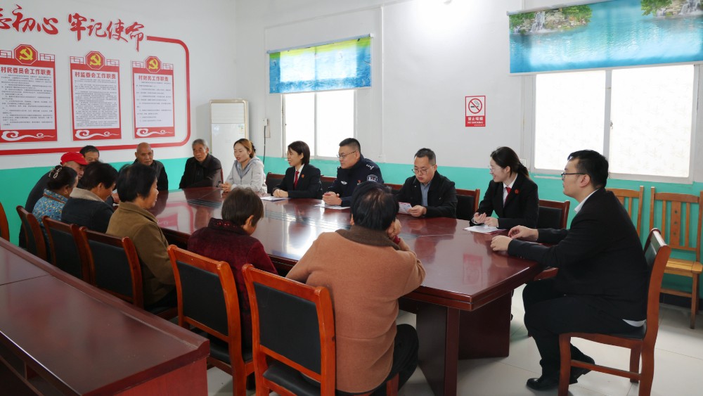 河南省南阳市新野县法院沙堰法庭联合多部门开展普法进乡村活动