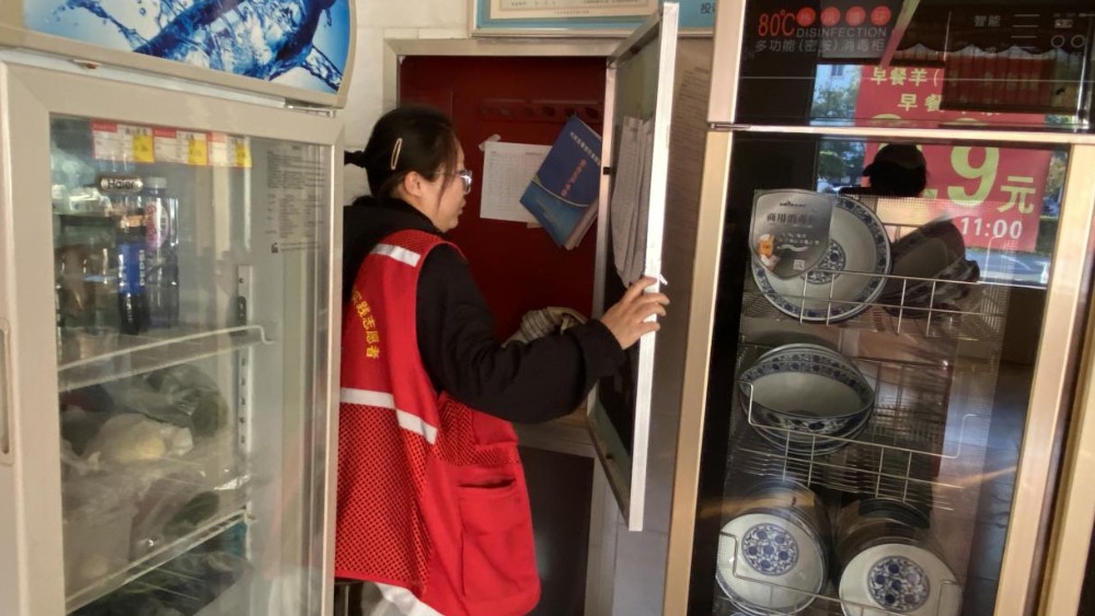 银川市兴庆区北塔社区：排查整治消除隐患 筑牢辖区安全防线
