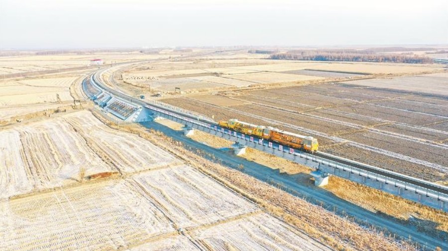 项目建设进行时｜佳同铁路同江特大桥铺轨完成