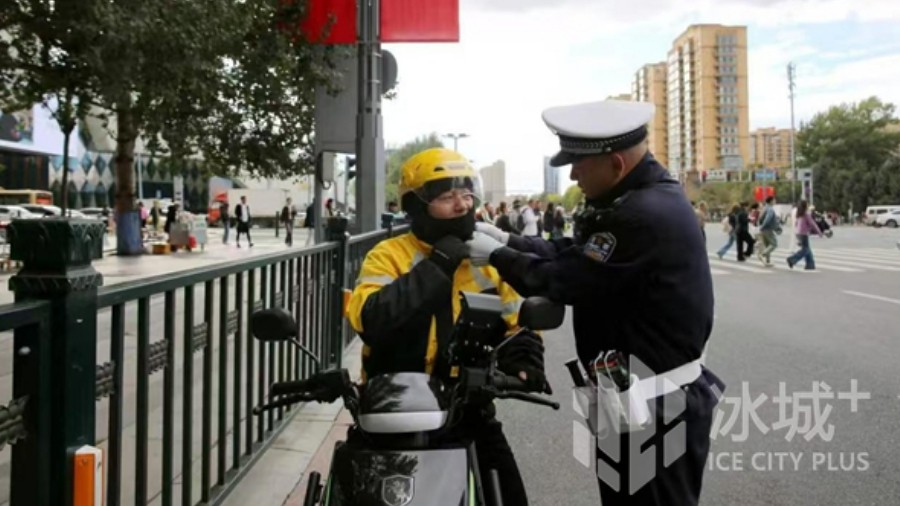 “行驶前的车辆隐患排查一定要做好”丨冰城交警深入客运企业，督促“问题车”绝不上路