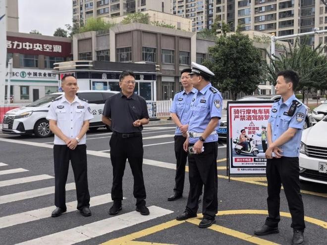 湖南常德市多部门联合开展摩电车辆集中整治