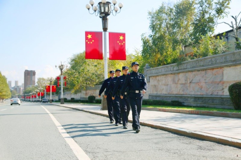“警察蓝”守护“中国红”！ 黑龙江省哈尔滨市公安局阿城分局节前护航不松劲