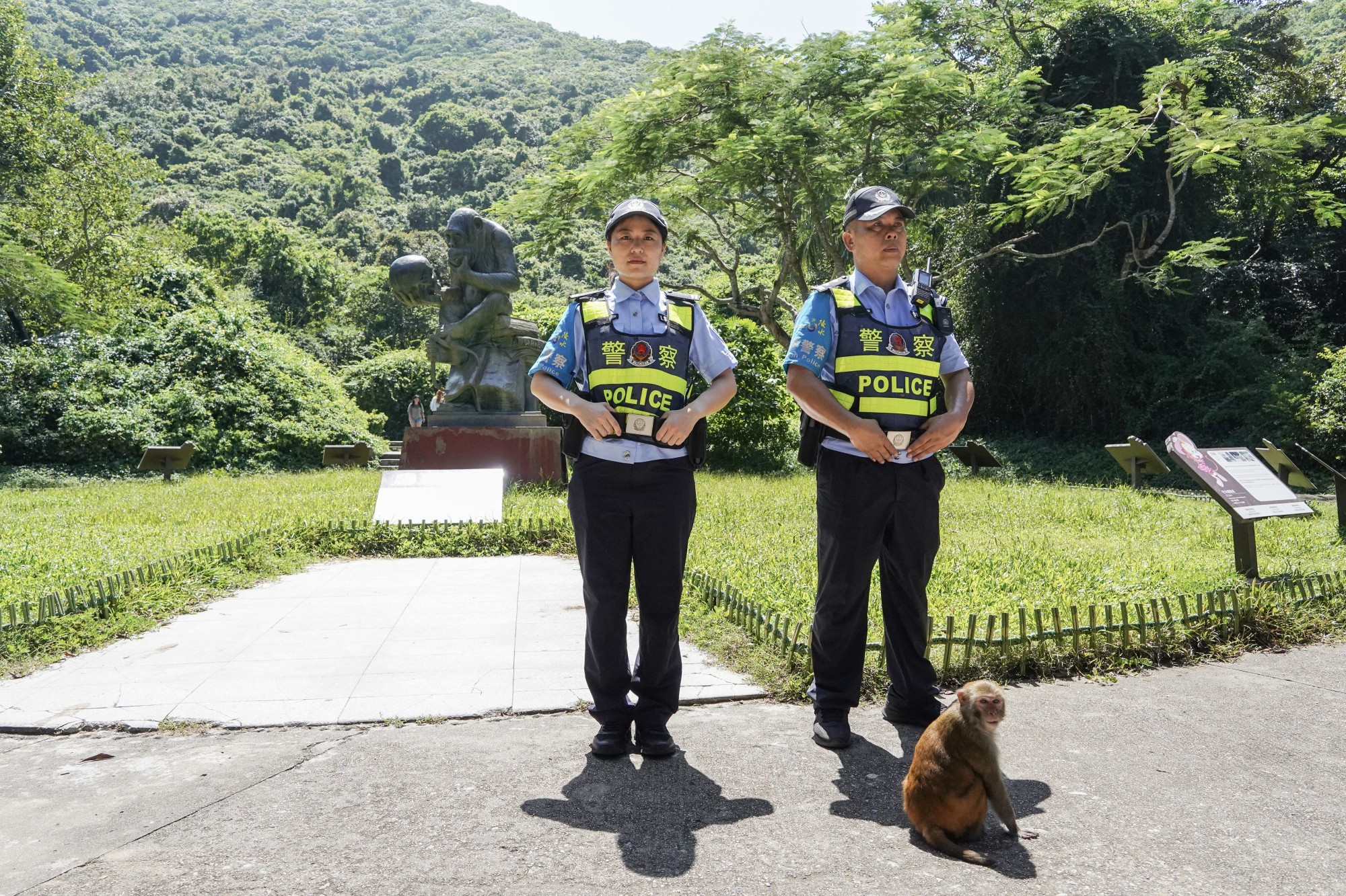 海南省公安厅反走私和海岸管理总队第四支队：蓝警守护碧海银滩 忠诚护航盛世国庆