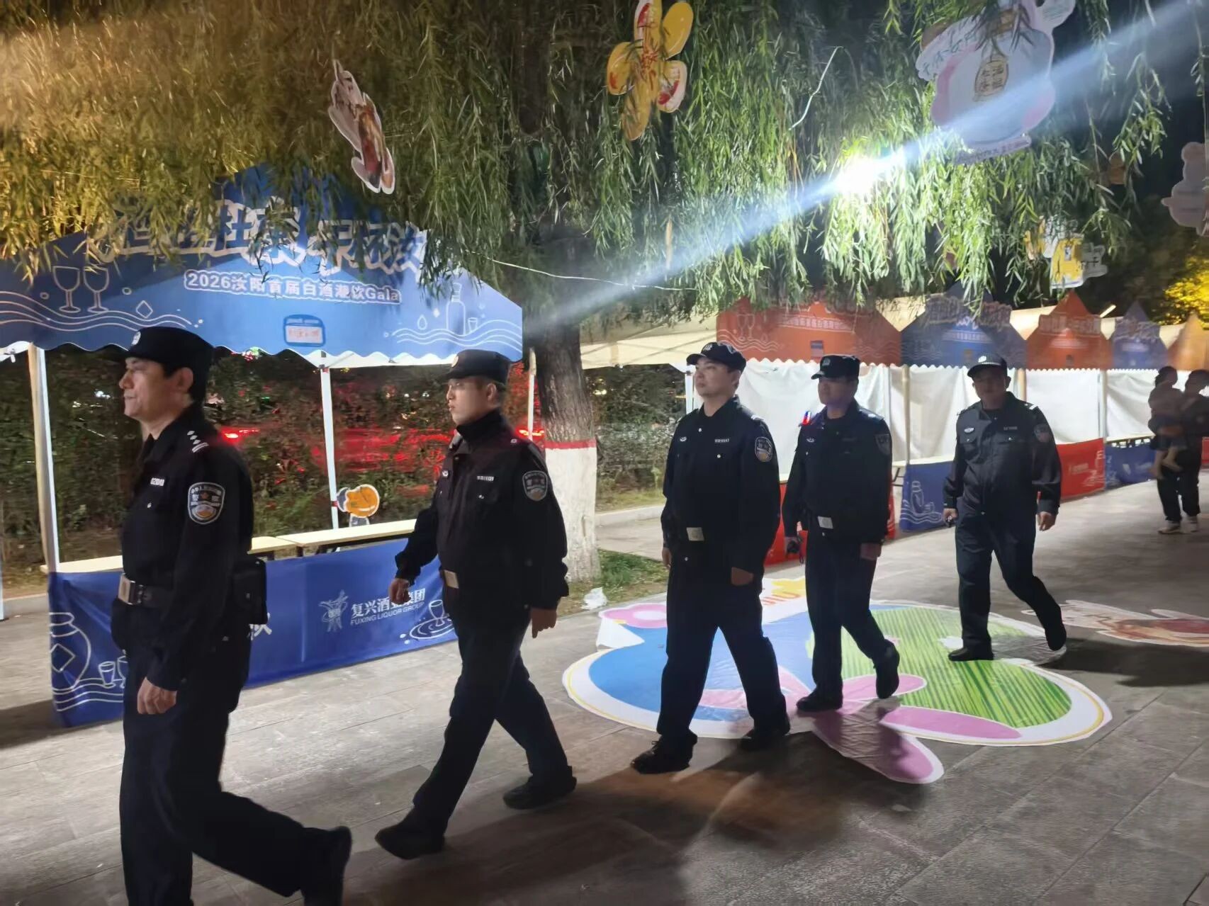 河南汝阳：“双节”我在岗 全力护稳定