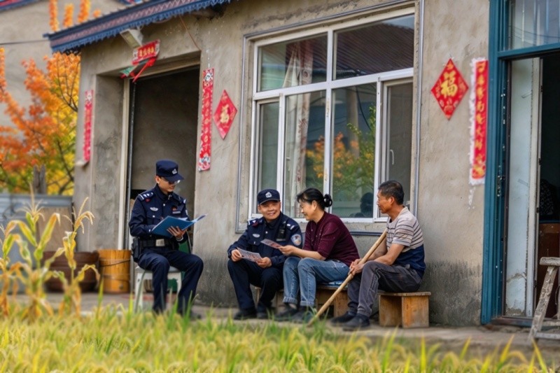 黑龙江省哈尔滨市公安局：敲开的是家门 走进的是心门