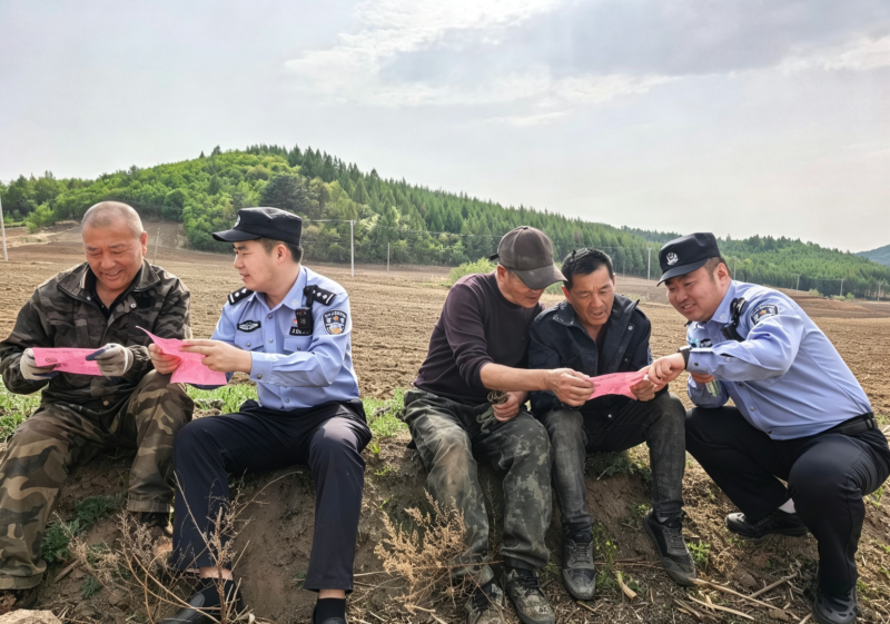黑土藏蓝 共赴一场秋收之约——黑龙江公安护航秋收全景纪实