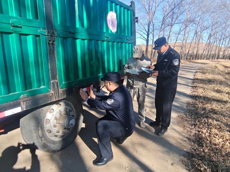 黑龙江省齐齐哈尔市甘南公安：情系黑地沃土 做实护农警务