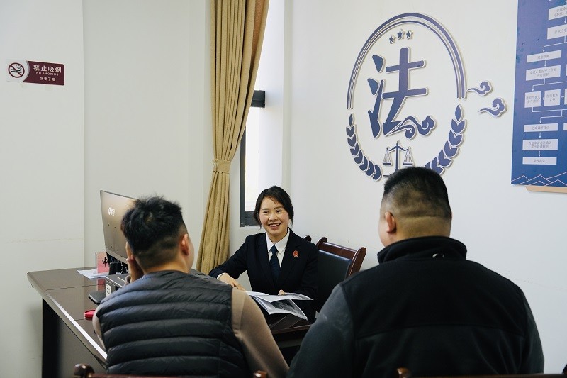 湖北建始法院：一场火灾，三起官司，审执联动，终化干戈