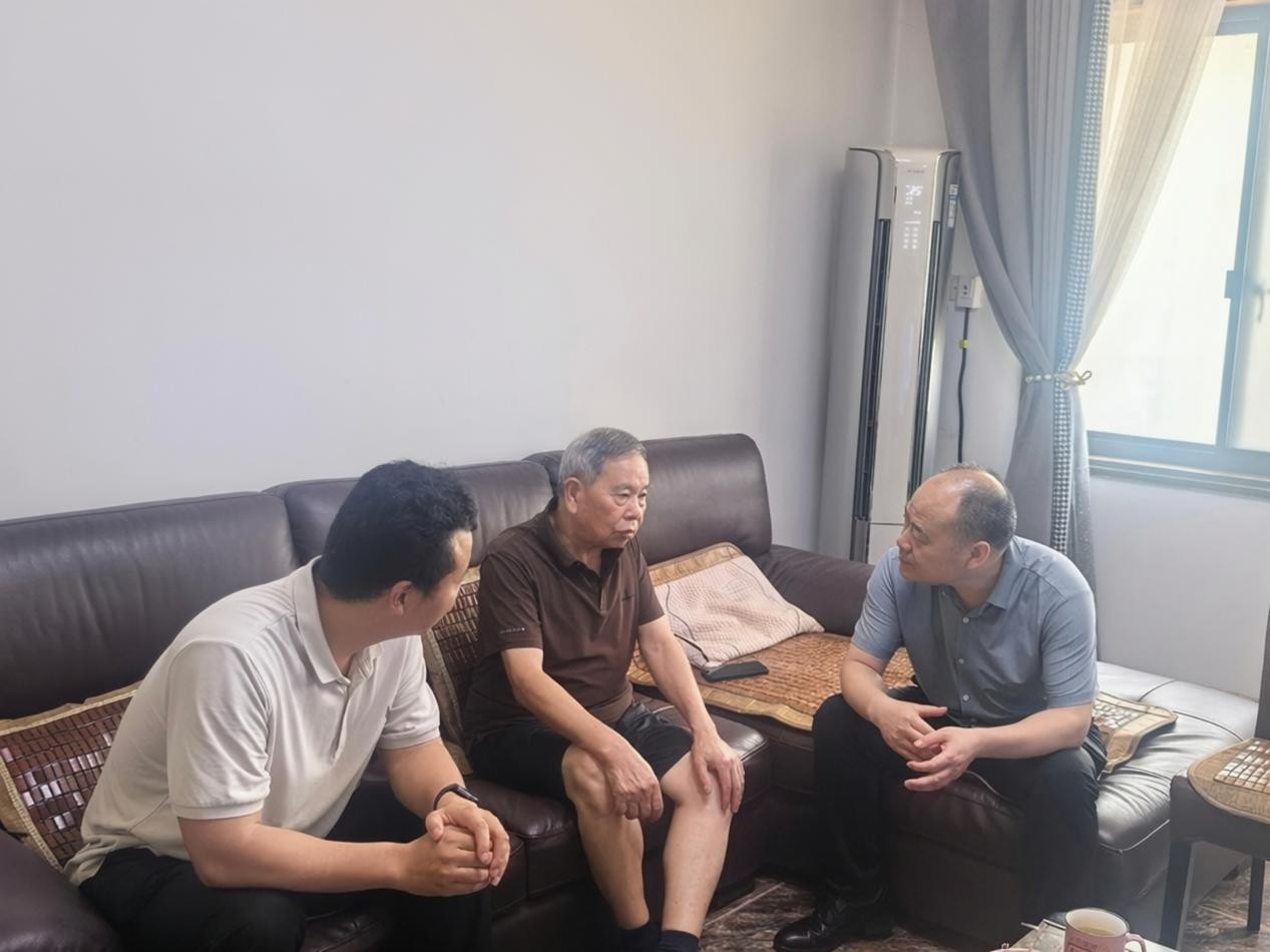 长沙县检察院开展“桑榆映检路 重阳话初心”敬老主题活动