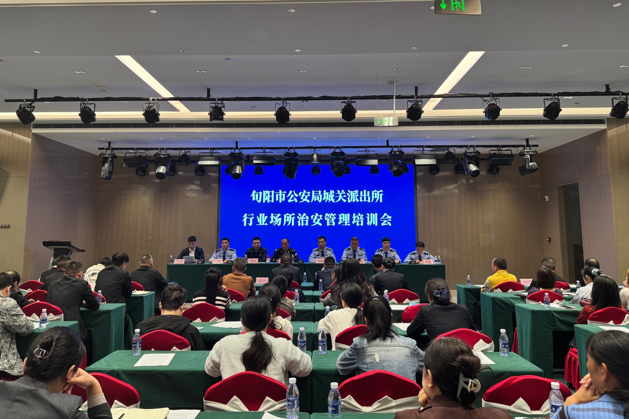 陕西旬阳市：四项举措同步发力  拧紧行业场所安全“总开关”