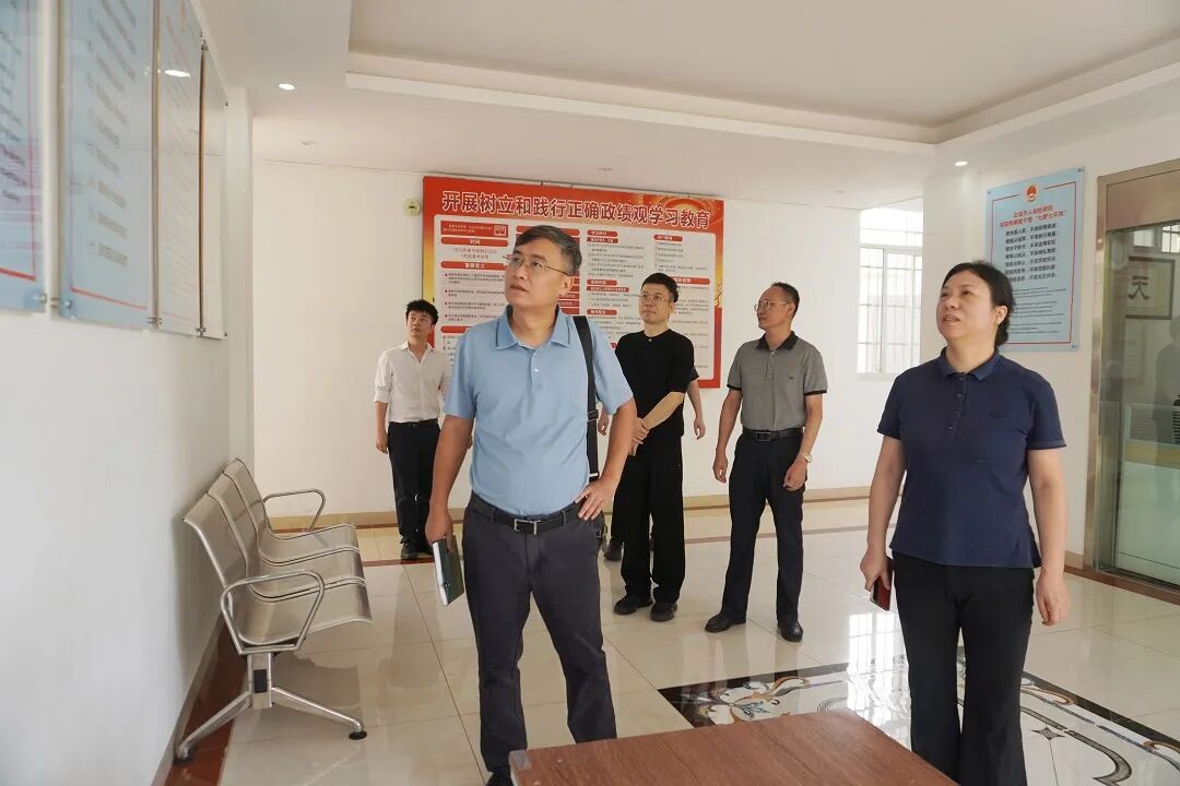 海南省文昌市检察院党组书记马燕走访派驻乡镇检察室