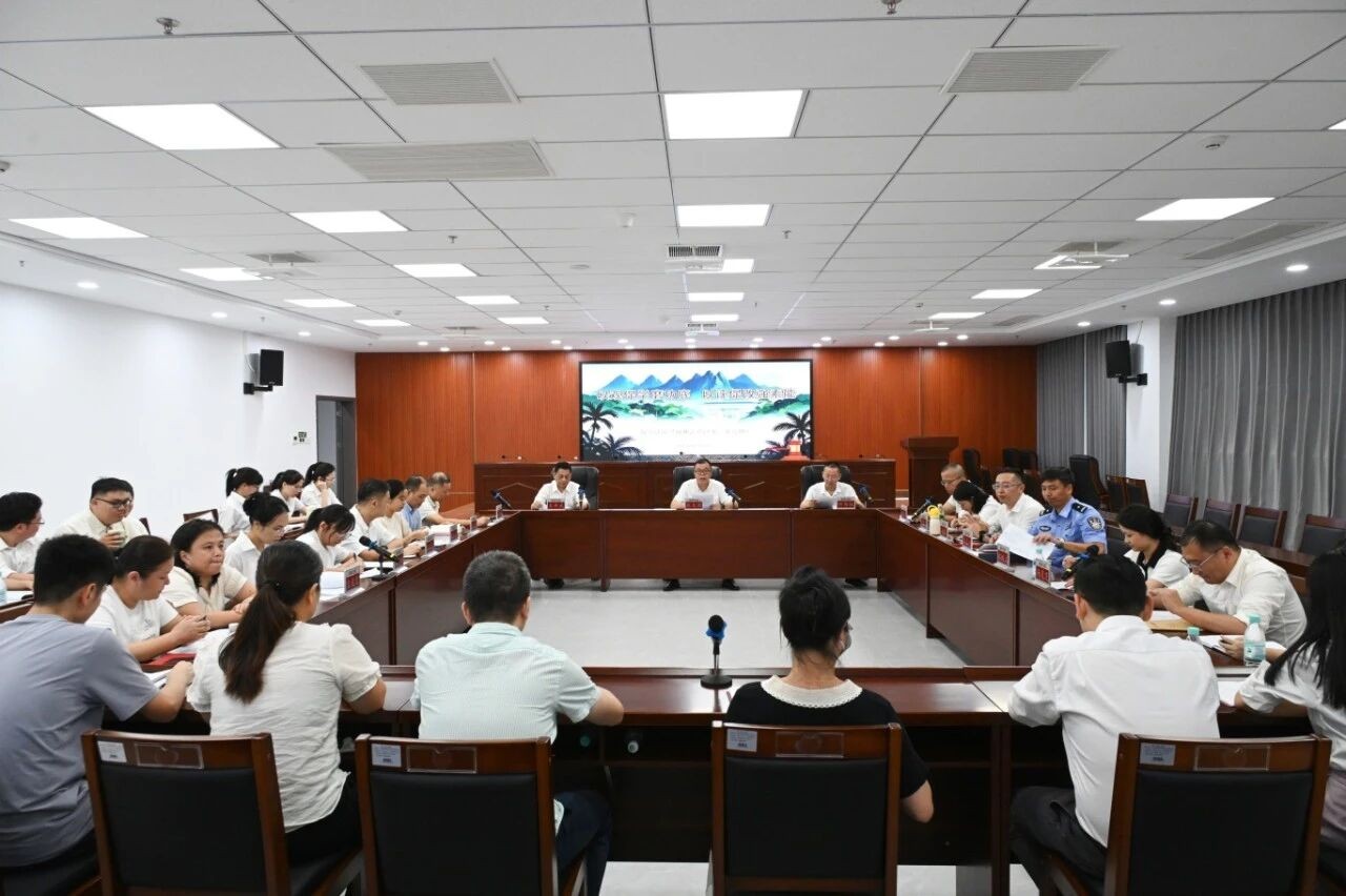 以观促学磨功底 以评促改强素能——海南保亭法院举办法官沙龙复盘庭审观摩提质效