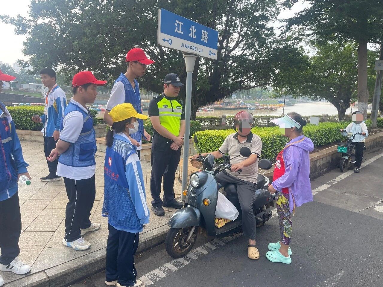 829起！海南临高公安周末全域开展突出交通违法行为专项整治